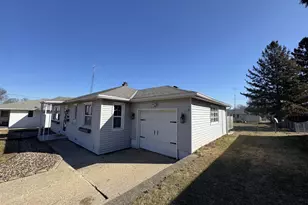 1614 25th Ave, Monroe, WI 53566 - Photo 4