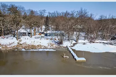 2201 W Crystal Springs Road, Janesville, WI 53545 - Photo 2