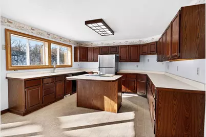 2201 W Crystal Springs Road, Janesville, WI 53545 - Photo 8