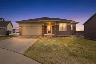 711 Cypress Ct, Sun Prairie, WI 53590 - Photo 1