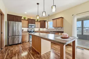 711 Cypress Ct, Sun Prairie, WI 53590 - Photo 12