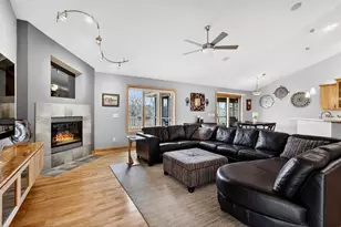 4604 Plantation Ct, Middleton, WI 53562 - Photo 10