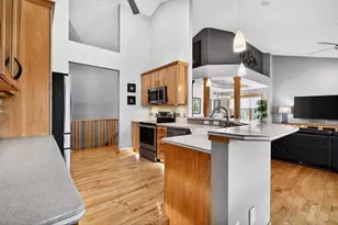 4604 Plantation Ct, Middleton, WI 53562 - Photo 24