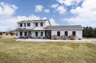 W7507 Iroquois Trail, Delavan, WI 53115 - Photo 2