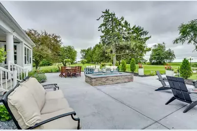 2749 Town Hall Rd, Mount Horeb, WI 53572 - Photo 8