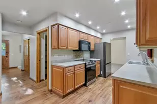 571 S Hillcrest Dr, Verona, WI 53593 - Photo 14