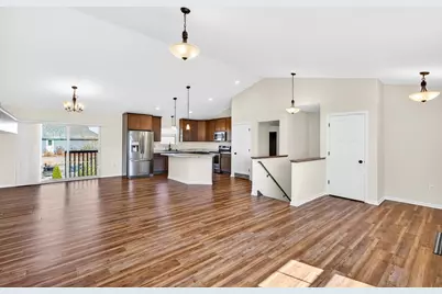 408 Saratoga Drive, Johnson Creek, WI 53038 - Photo 10