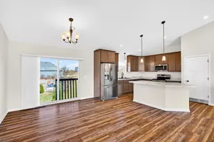 408 Saratoga Dr, Johnson Creek, WI 53038 - Photo 14