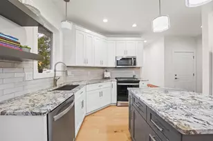 117 Ashberry Ln, Stoughton, WI 53558 - Photo 10