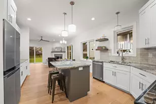 117 Ashberry Ln, Stoughton, WI 53558 - Photo 4