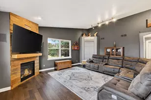 N177 Summer Hill Ct, Watertown, WI 53098 - Photo 2