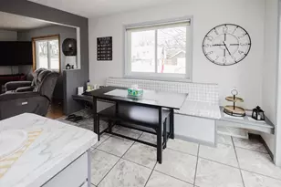 333 Harris St, Mineral Point, WI 53565 - Photo 6