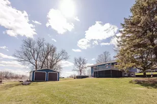 333 Harris St, Mineral Point, WI 53565 - Photo 2