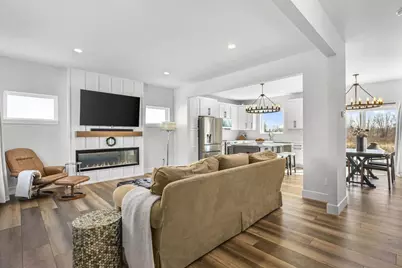 1129 Kamperschroer Way, Sun Prairie, WI 53590 - Photo 8