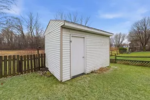 1017 E Pinecrest Ln, Elkhorn, WI 53121 - Photo 28