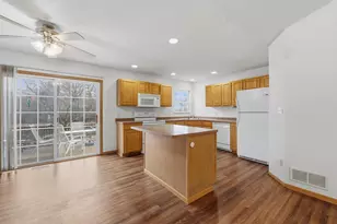 1017 E Pinecrest Ln, Elkhorn, WI 53121 - Photo 6