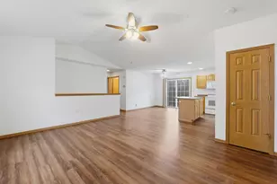 1017 E Pinecrest Ln, Elkhorn, WI 53121 - Photo 8