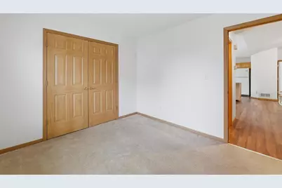 1017 E Pinecrest Lane, Elkhorn, WI 53121 - Photo 18