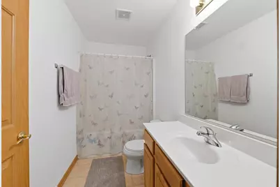 1017 E Pinecrest Lane, Elkhorn, WI 53121 - Photo 16