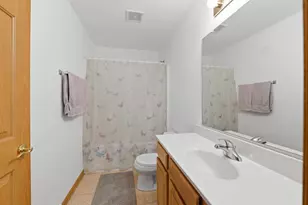 1017 E Pinecrest Ln, Elkhorn, WI 53121 - Photo 16