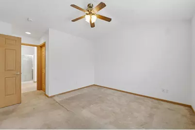 1017 E Pinecrest Lane, Elkhorn, WI 53121 - Photo 10