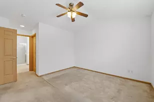 1017 E Pinecrest Ln, Elkhorn, WI 53121 - Photo 10