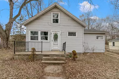 617 E Edgewater Street, Portage, WI 53901 - Photo 4