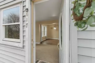 617 E Edgewater St, Portage, WI 53901 - Photo 6