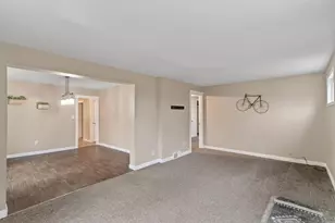 617 E Edgewater St, Portage, WI 53901 - Photo 10