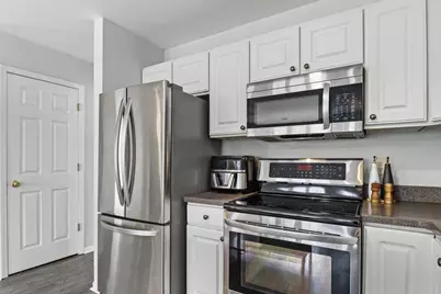 818 Herndon Drive #2, Madison, WI 53718 - Photo 6