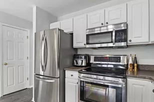 818 Herndon Dr, Madison, WI 53718 - Photo 6