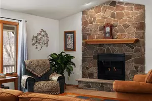 9620 W Topp Rd, Janesville, WI 53536 - Photo 8