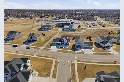 1543 N Thompson Road, Sun Prairie, WI 53590 - Photo 2