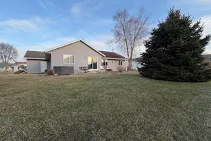 1205 Shawnee St, Fort Atkinson, WI 53538 - Photo 6