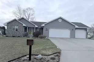 1205 Shawnee St, Fort Atkinson, WI 53538 - Photo 1