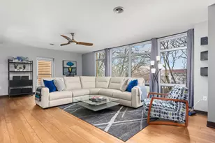 15 S Broom St, Madison, WI 53703 - Photo 2