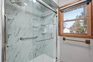 414 Woodview Dr, Sun Prairie, WI 53590 - Photo 22