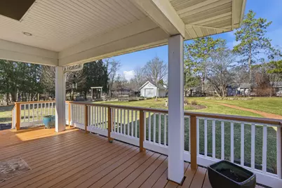 414 Woodview Drive, Sun Prairie, WI 53590 - Photo 4