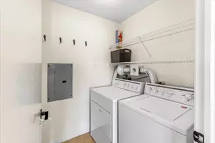 3272 Stonecreek Dr, Madison, WI 53719 - Photo 30