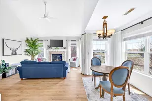 3272 Stonecreek Dr, Madison, WI 53719 - Photo 10