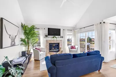 3272 Stonecreek Drive, Madison, WI 53719 - Photo 4