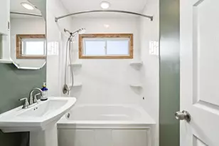 3439 S 80th St, Milwaukee, WI 53219 - Photo 14