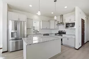 43 Windflower Wy, Mount Horeb, WI 53572 - Photo 12