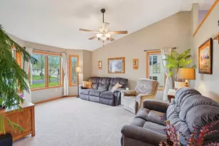 316 Burl Oak Dr, DeForest, WI 53532 - Photo 6