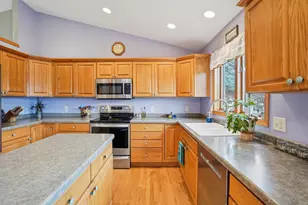 316 Burl Oak Dr, DeForest, WI 53532 - Photo 12