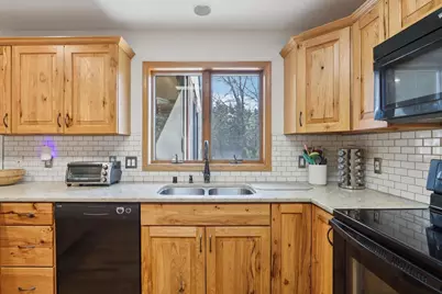 2524 Targhee Street, Fitchburg, WI 53711 - Photo 8