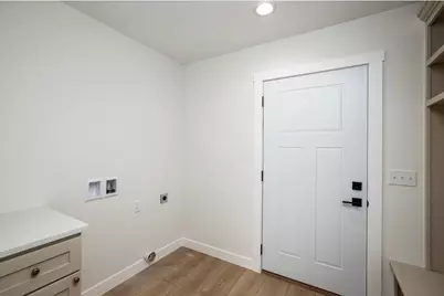 207 N Lawrence Avenue, Tomah, WI 54660 - Photo 8