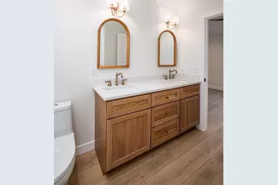 207 N Lawrence Avenue, Tomah, WI 54660 - Photo 10