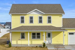 602 Eisenhower St, Baraboo, WI 53913 - Photo 2