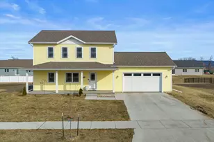 602 Eisenhower St, Baraboo, WI 53913 - Photo 2